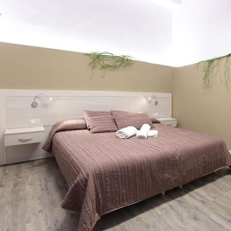 B&B Lei Foggia Bagian luar foto