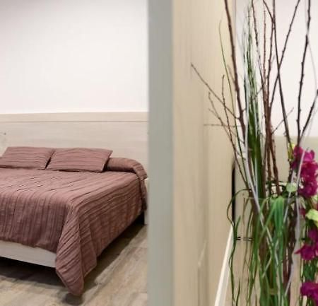 B&B Lei Foggia Bagian luar foto