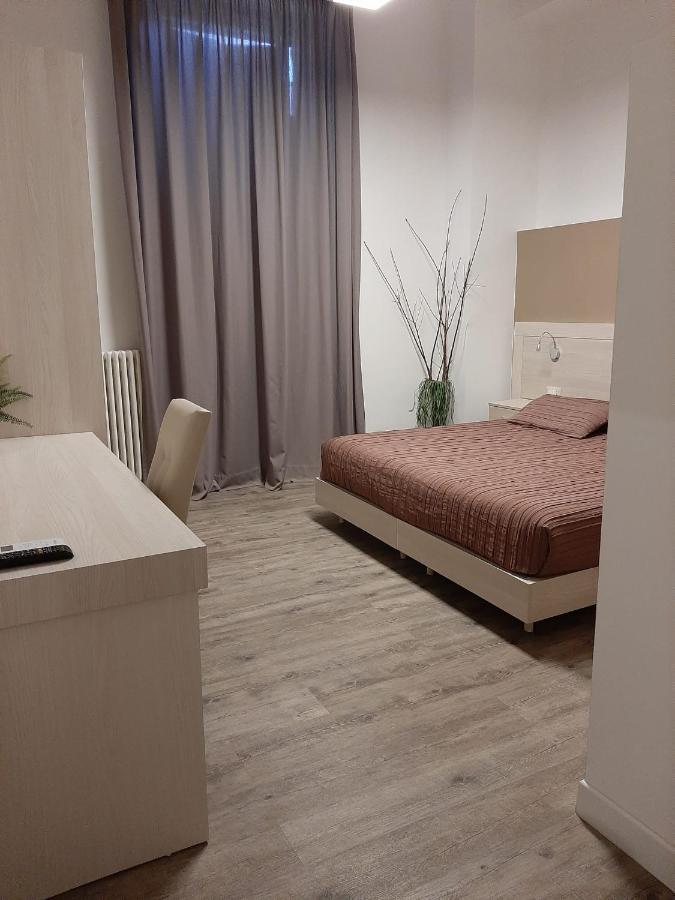 B&B Lei Foggia Bagian luar foto
