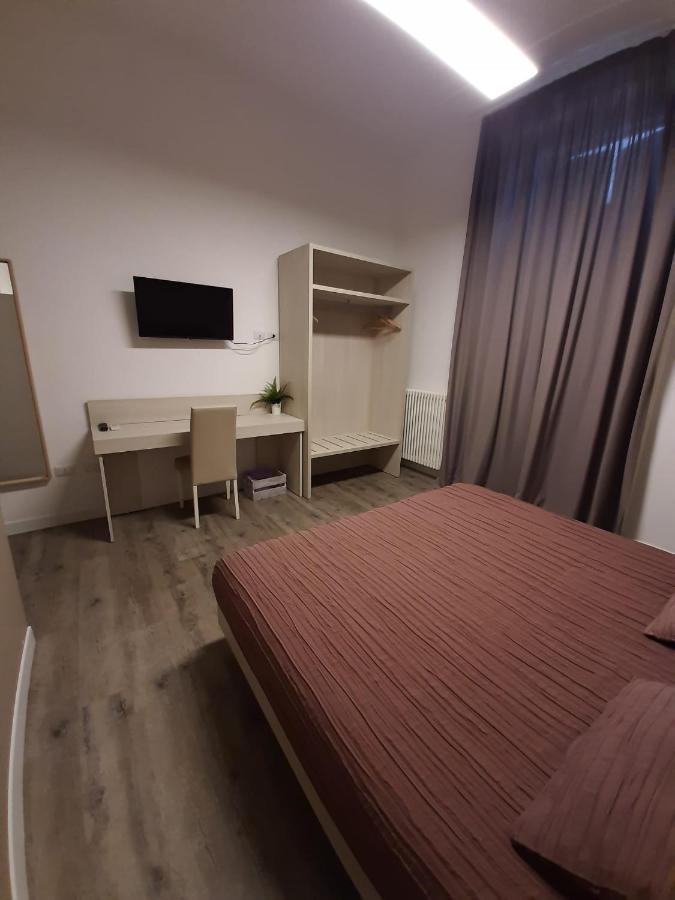 B&B Lei Foggia Bagian luar foto