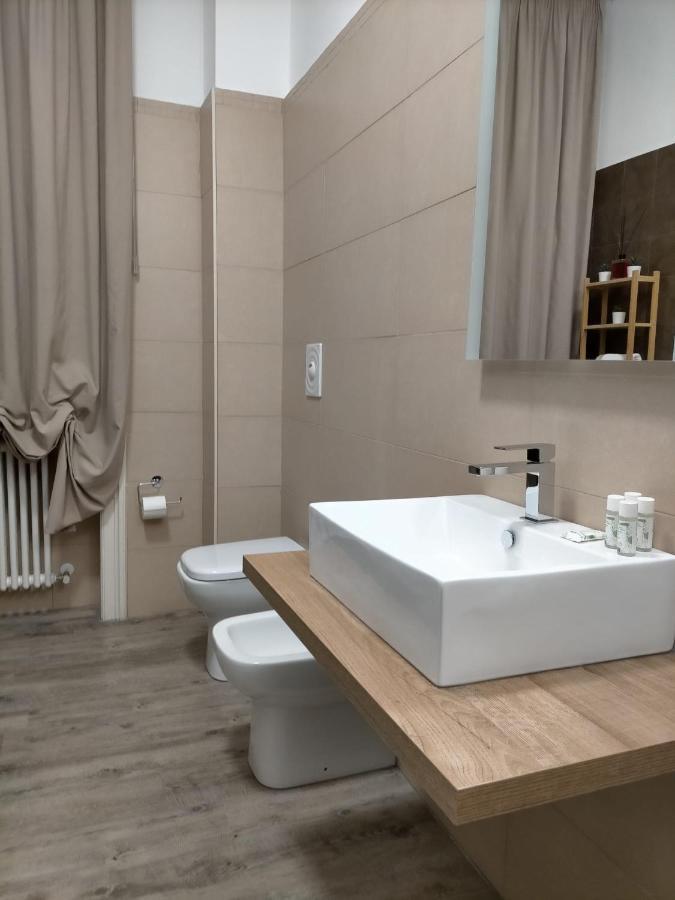 B&B Lei Foggia Bagian luar foto