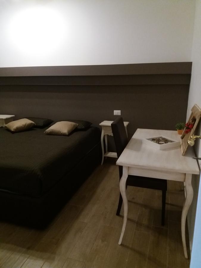 B&B Lei Foggia Bagian luar foto