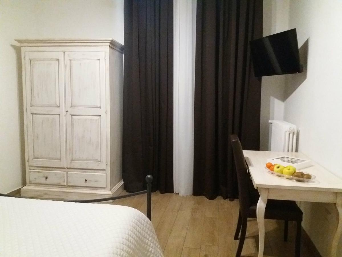 B&B Lei Foggia Bagian luar foto