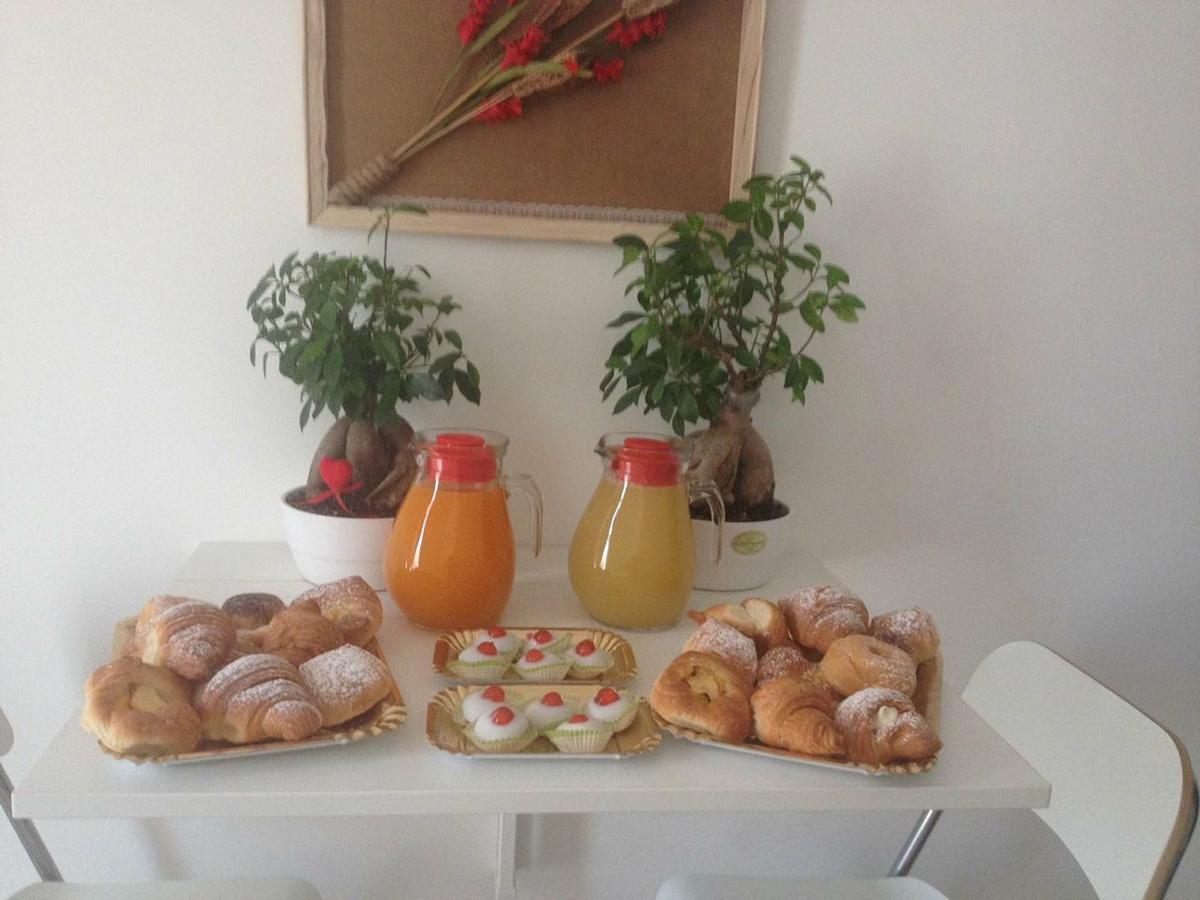 B&B Lei Foggia Bagian luar foto
